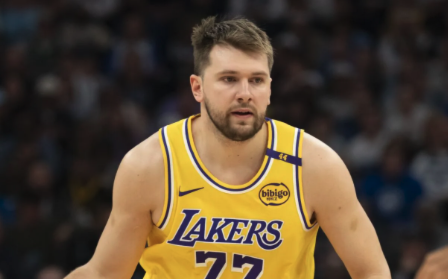 湖人官方：东契奇明日继续因伤缺阵，艾顿大概率出战