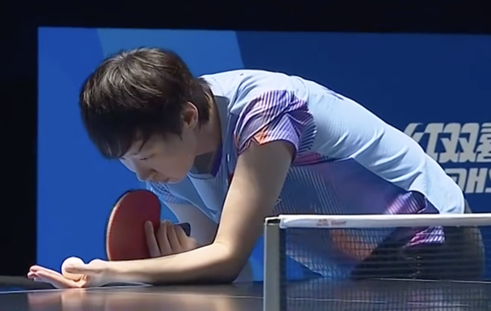 2-2后完美执行战术!王曼昱4-2张本美和晋级决赛再战孙颖莎!