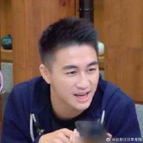 何猷君问王嘉尔自己和奚梦瑶配不配，没想到王嘉尔这么说