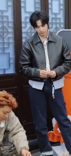 刘耀文狼人杀翻车现场：自信带队反成卧底“神助攻”，好人内讧团灭综艺感拉满！