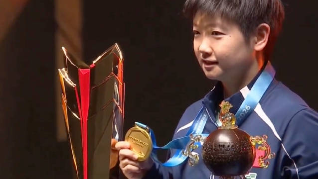 孙颖莎2025年卫冕世乒赛世界杯女单冠军，成就双圈金满贯