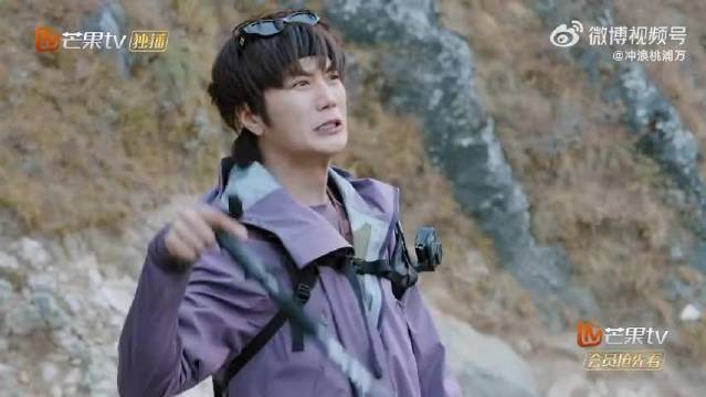 陆虎旅行vlog记录日照金山全景