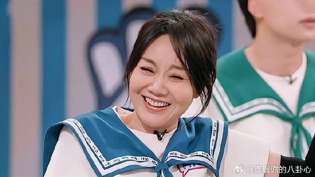 谁能管范丞丞嘴巴？直接把闫妮跟石凯组CP，惊呆卢昱晓