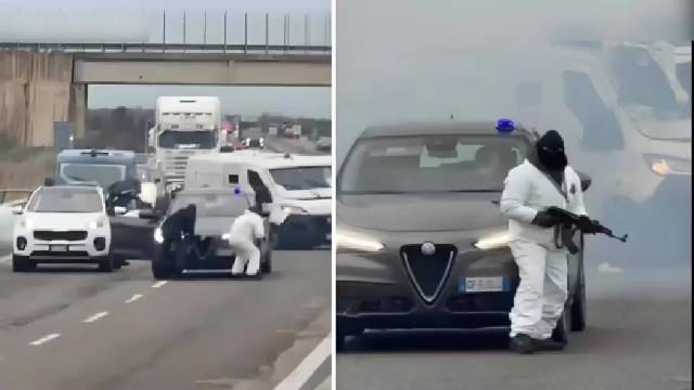 意大利悍匪伪装执法车劫运钞车，2人落网警力追捕