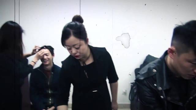 樊振东遭大番击打身体明显颤动