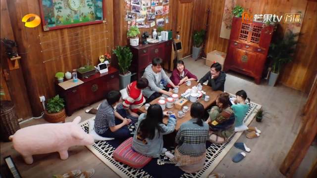 彭昱畅颜值下滑甩锅给黄磊，最后连妹妹张子枫都忍不住吐槽他