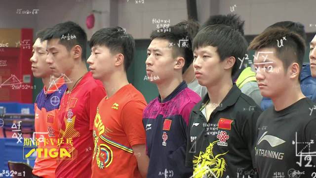 好喜欢远子这件黑色T （要是没俩商标就更喜欢了 ）