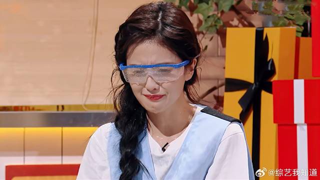 白鹿实惨！上秒自信满满说是送分题，下秒直接被喷水