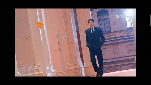 魏大勋 穿西装的神走红毯太绝了