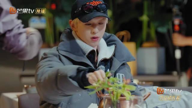 何浩楠狂炫4碗饭不浪费，干饭实力圈粉