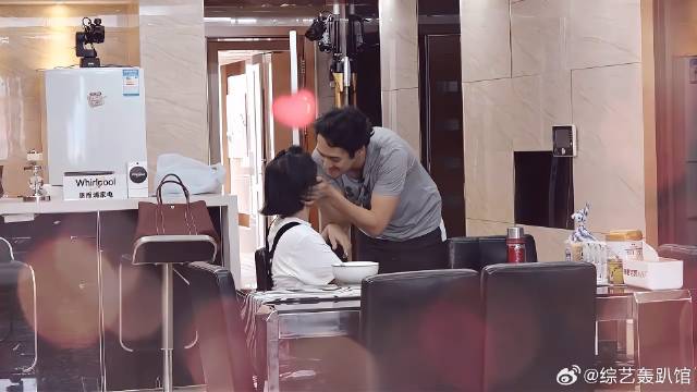 傅首尔是来渡劫的，袁弘实力捧脸杀，傅妈当场崩溃！