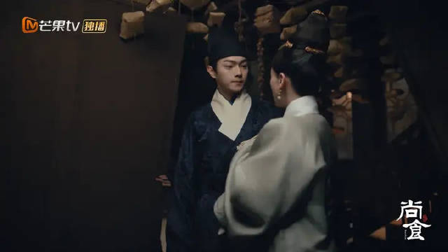 朱瞻基单手撑药柜救姚子衿