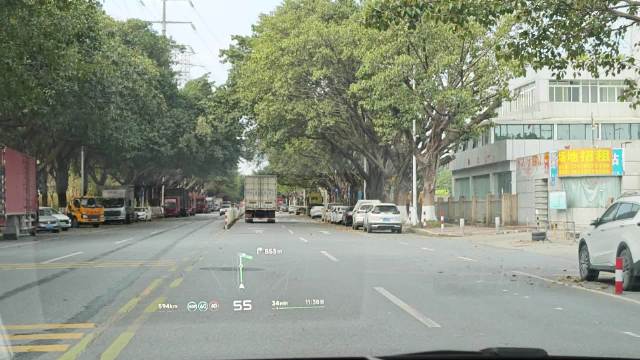 小鹏X9座椅调节触发AR-HUD自动校准