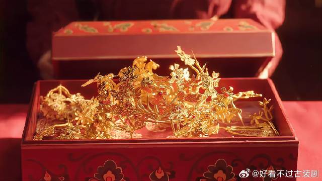 大福自诩牡丹娘家人，送她一套出嫁金冠，牡丹感动坏！