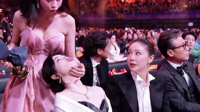 嘿嘿嘿就这么爱看我们女宝贴贴