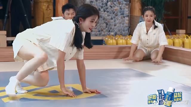 白鹿穿浴衣跳舞 又好看又好笑，一顿操作把自己累成狗！