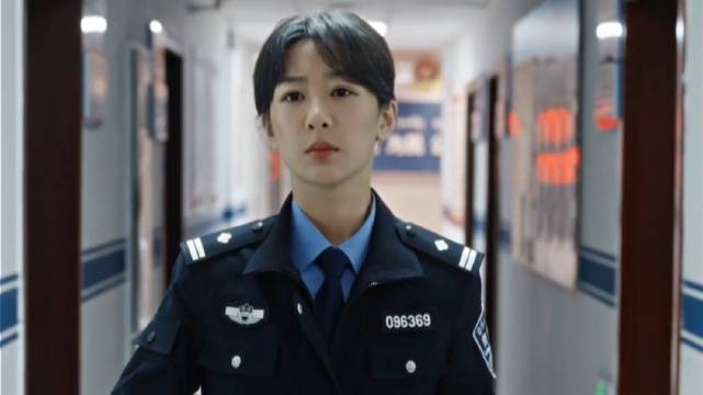杨紫新剧角色白菊坚守初心，热血警察形象引期待