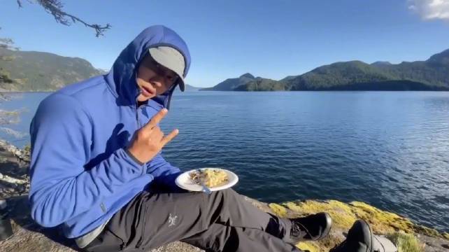 王一博分享幕后花絮坦言渴望普通人生活