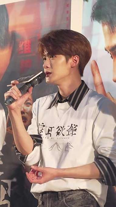 檀健次谈《震耳欲》电梯戏临场发挥,导演称李淇非他莫属