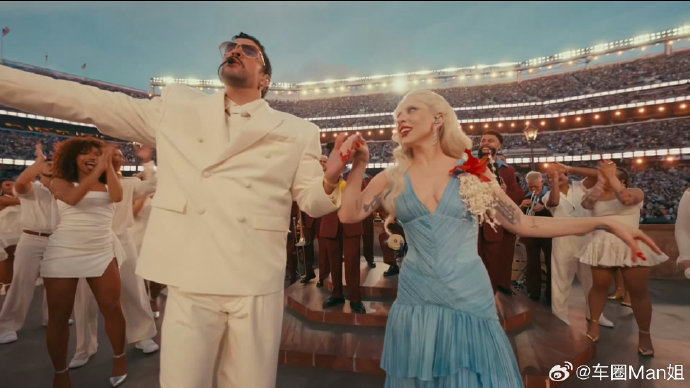 为什么Bad Bunny的超级碗表演被称为拉丁音乐的文化里程碑？