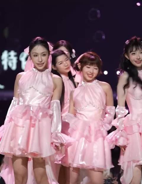 沈佳润若进娱乐圈或超父母，本山集团人脉成关键