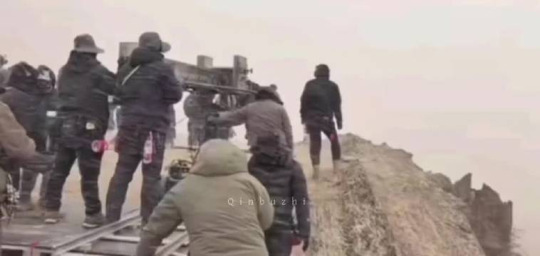 生命树拍摄现场，整个拍摄过程远比我们以为的还要艰难！杨紫，胡歌