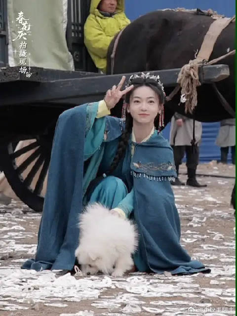 摸摸狗头，一年旺到头