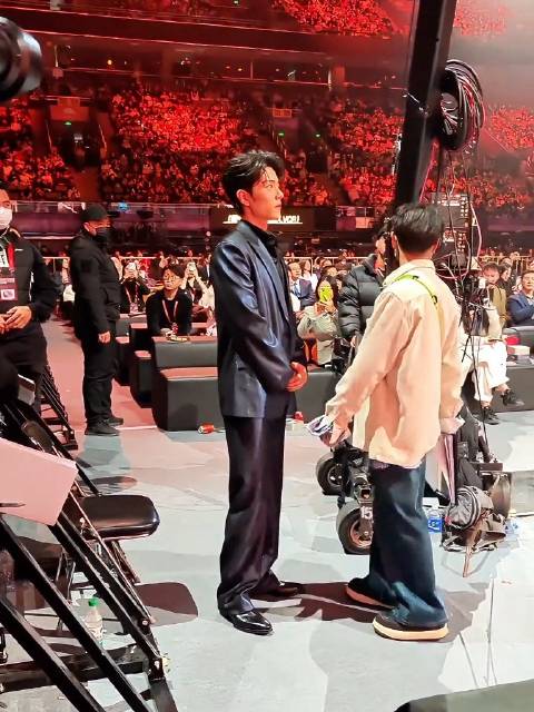 肖战微博之夜后台直拍！