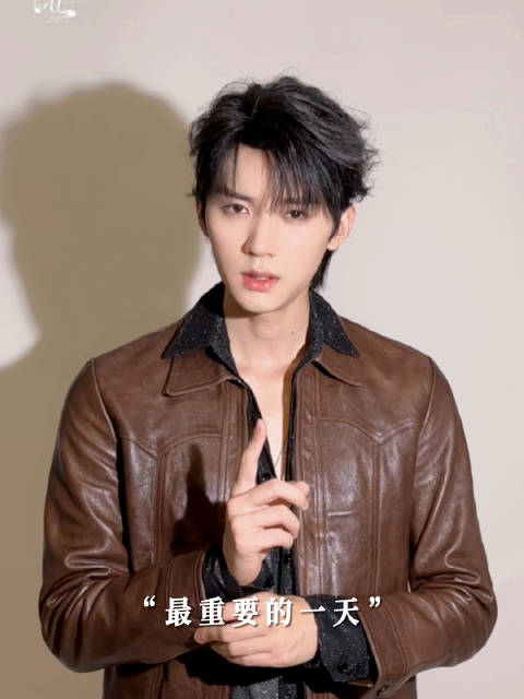 zyr周翊然慕清晏 “时光明媚了你的眼 也让你住进了我的心房 我们 来日方长”