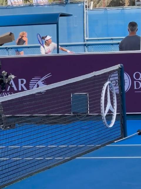 钦文已经上班进行赛前训练了，今晚一切顺利，打出自己的水平，冲就完事！