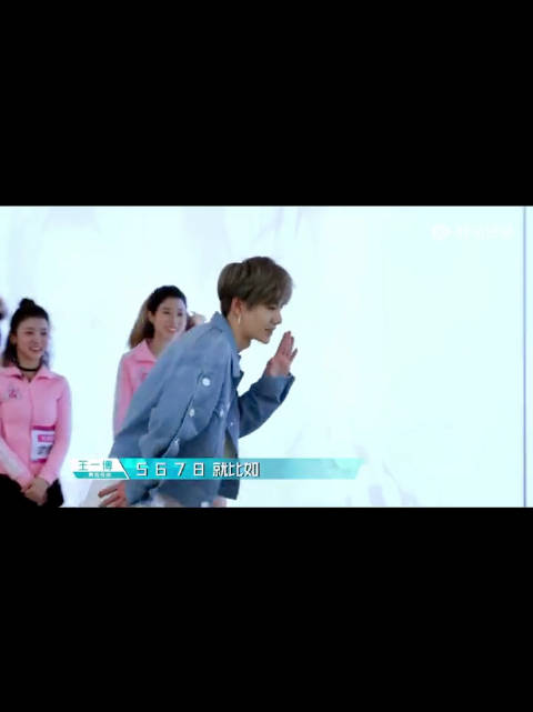 男孩儿子会觉得做甜甜的表情都会不好意思， 耳朵都红透了，王甜甜不愧是你