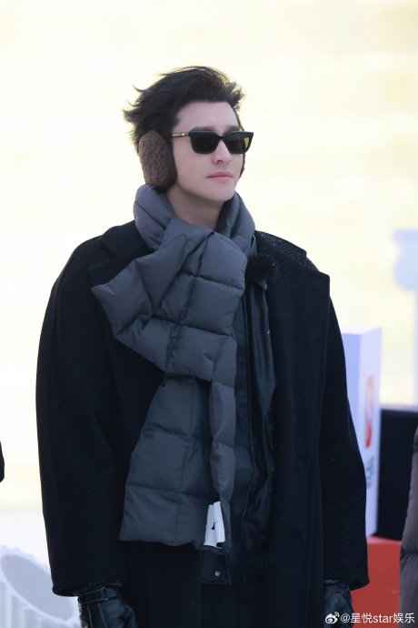 黄晓明和邵子恒是如何在刘耀文等人的内讧中实现“躺赢”的？