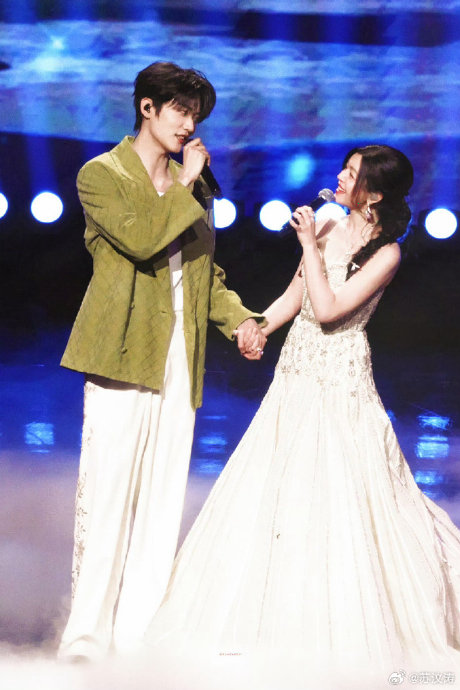 马场活动后，陈妍希周柯宇这对CP的商业价值和后续合作如何？