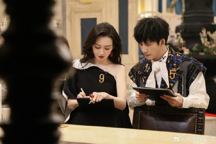 大侦探十周年特别篇‘超前聚会’的剧情背景和悬疑设定是什么？