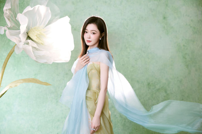 2026央视网络春晚开播，孙杨与草根快递员同台献艺