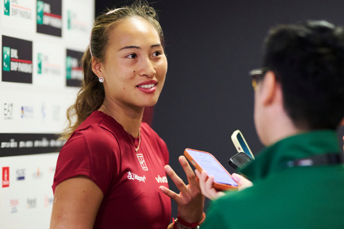 为什么郑钦文多次强调萨巴伦卡不是不可逾越的高山？