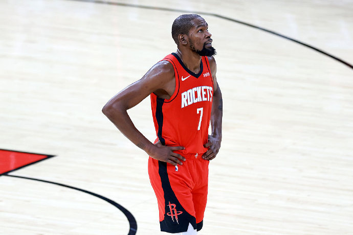 火箭队申京和杜兰特本场比赛的战术分工是什么？