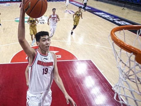 空砍25+6，郭艾伦尽力了！广州7分憾负青岛，季后赛又悬了