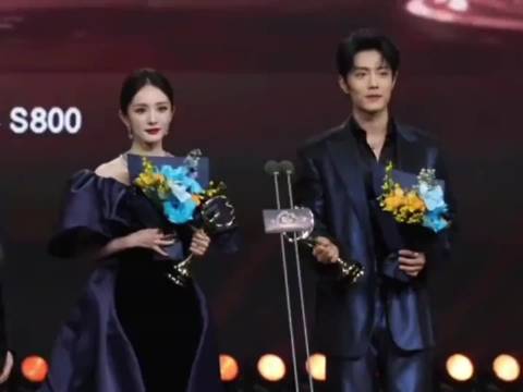 历年微博之夜的King和Queen，竞争者塌3个 赵丽颖 杨幂 肖战 王一博