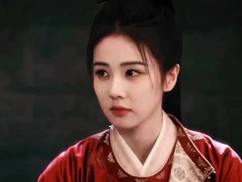 白鹿查案飒爽利落，赵晴饰演五仁护主凶悍