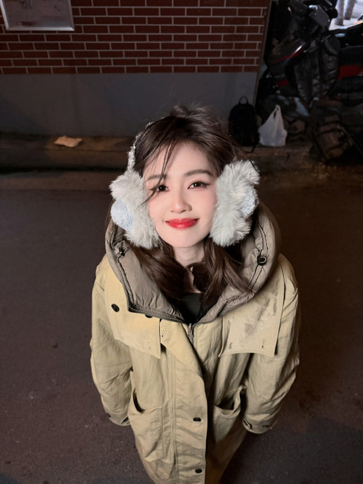 白鹿送给小酒窝的李佩仪小卡是什么来头？怎么才能获得？