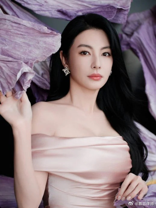 面对代孕和插足等多项指控，张雨绮本人及其团队是如何回应的？