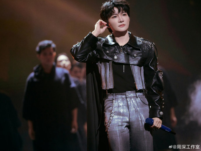 2026年春节周深参加了多少台春晚的演出，为什么说他是春晚劳模？