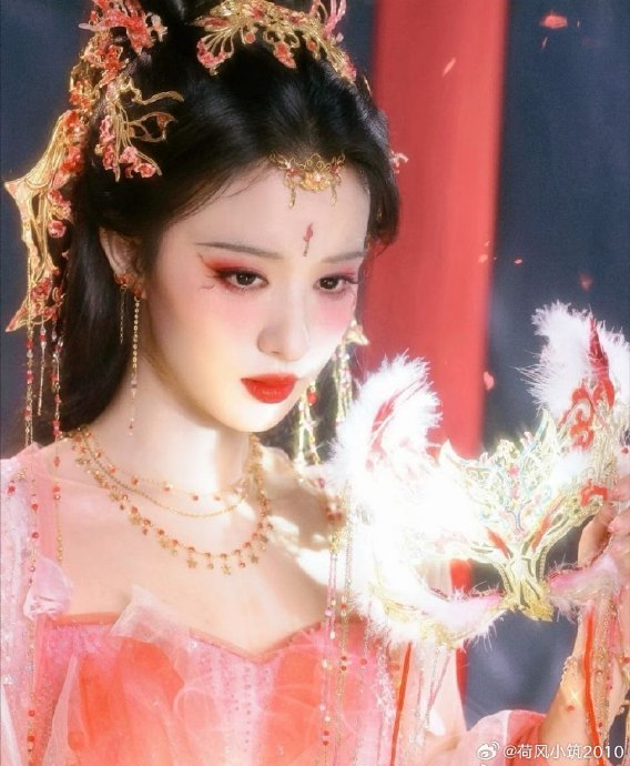 王楚然的古典舞功底，对于完成这些高难度旋转镜头有多大帮助？