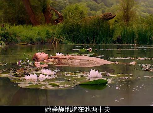 她的一生被鲜花簇拥，但却从未获得过幸福！ 奥菲利亚