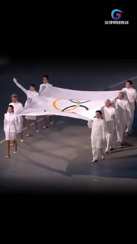 游泳运动员@o张雨霏o ：体育是一种“黏合剂”，能够把人们连接在一起