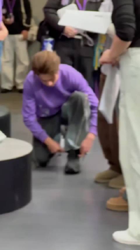 宋茜王鹤棣粤语拜年笑翻全场