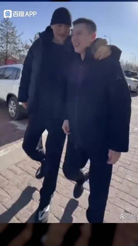 杨鸣内蒙古行受巴特尔热情款待