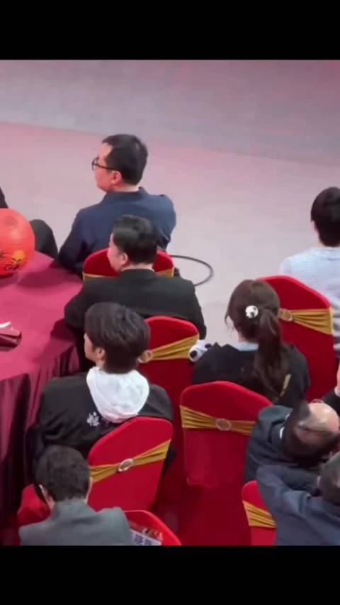 刘耀文马丽亮相2026春节档新片发布会