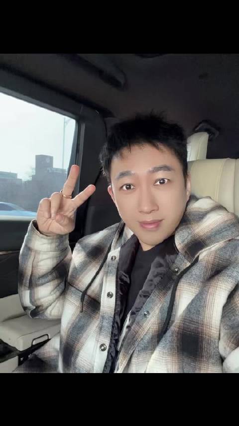 于正营养师建议下开启普拉提首课，称练完舒展通透